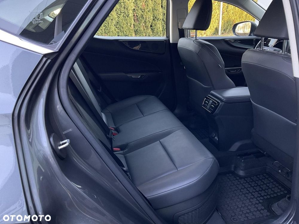 Lexus NX 350h Business AWD - 15