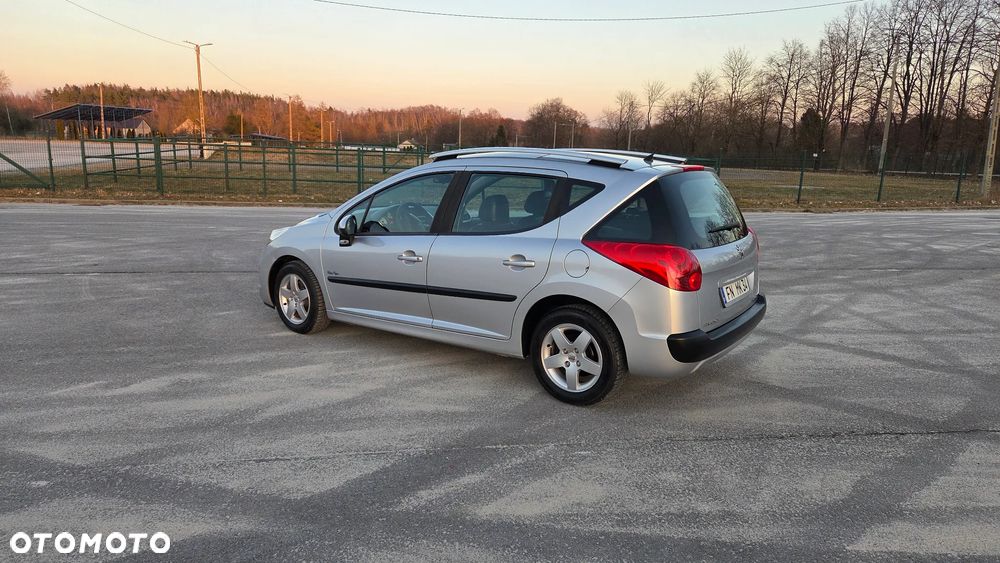 Peugeot 207 95 VTi Urban Style - 12