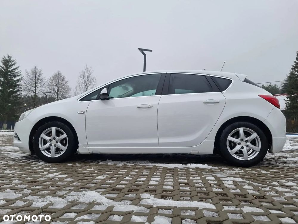 Opel Astra 1.4 Turbo 150 Jahre - 18