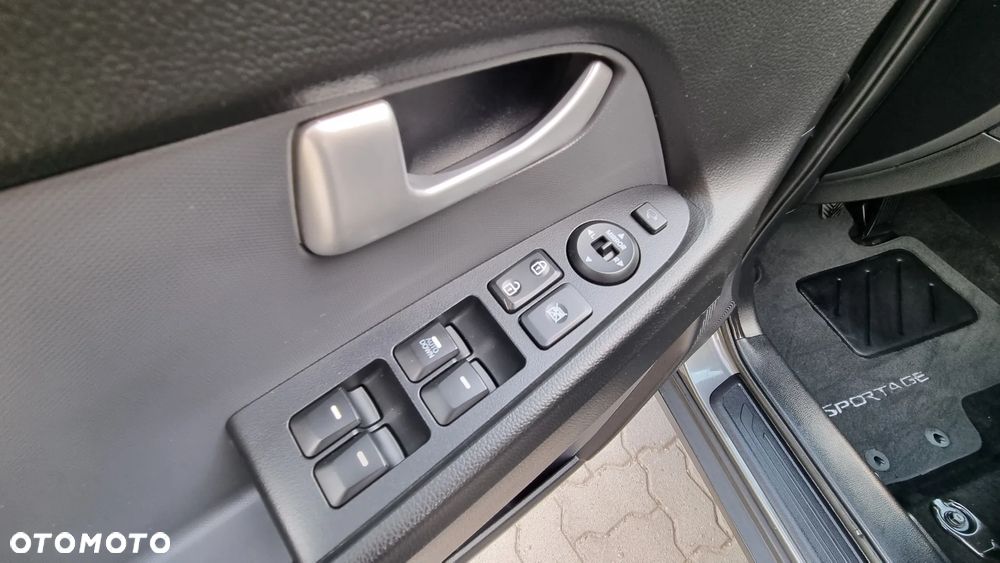 Kia Sportage 2.0 CRDI 4WD Spirit - 12