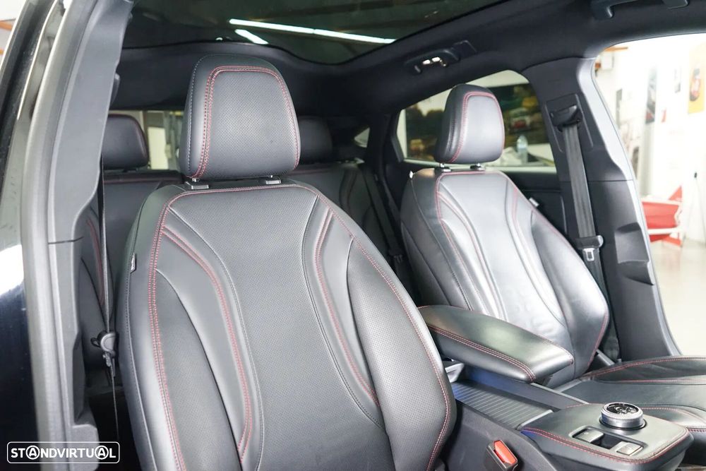 Ford Mustang Mach-E - 40