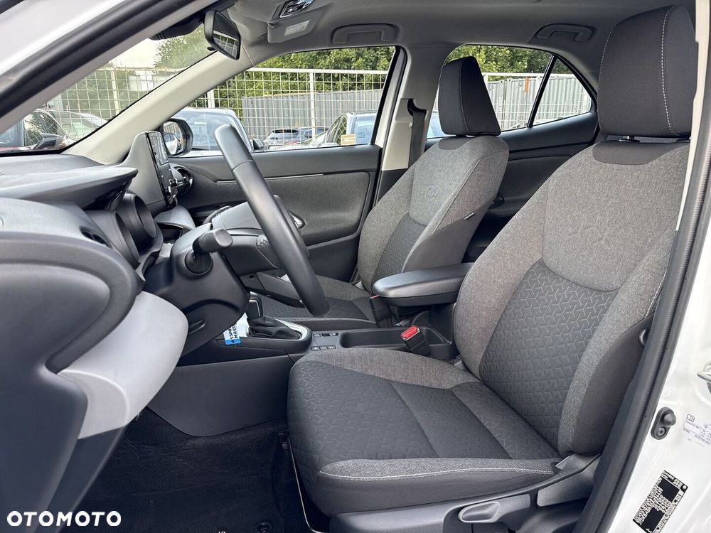 Toyota Yaris Cross Hybrid 1.5 Comfort - 12
