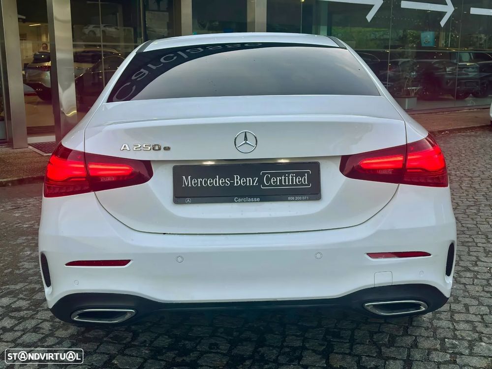 Mercedes-Benz A 250 Limousine e 8G-DCT AMG Line - 7