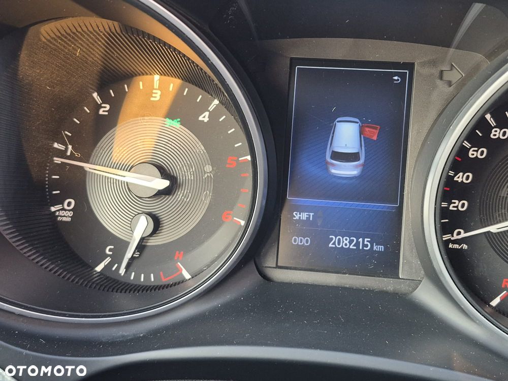 Toyota Avensis 2.0 D-4D Premium - 4