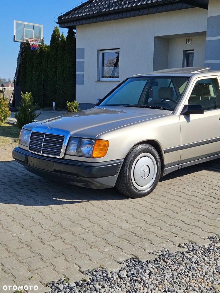 Mercedes-Benz W124 (1984-1993) - 1