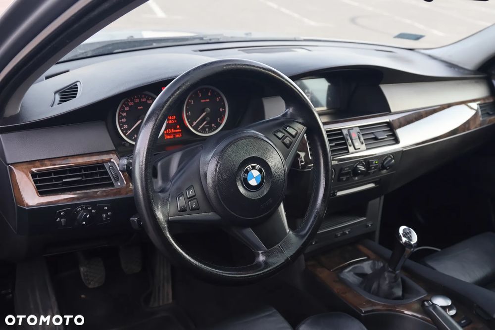 BMW Seria 5 525i - 9