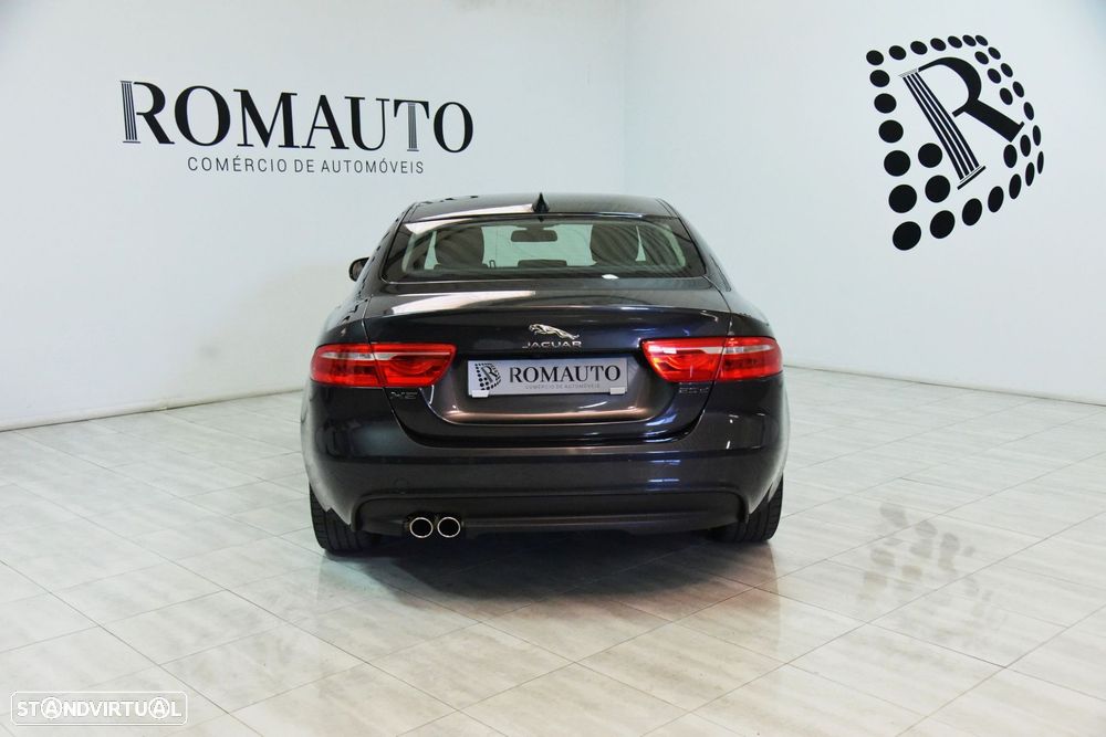 Jaguar XE 2.0 D Portfolio Aut. - 7