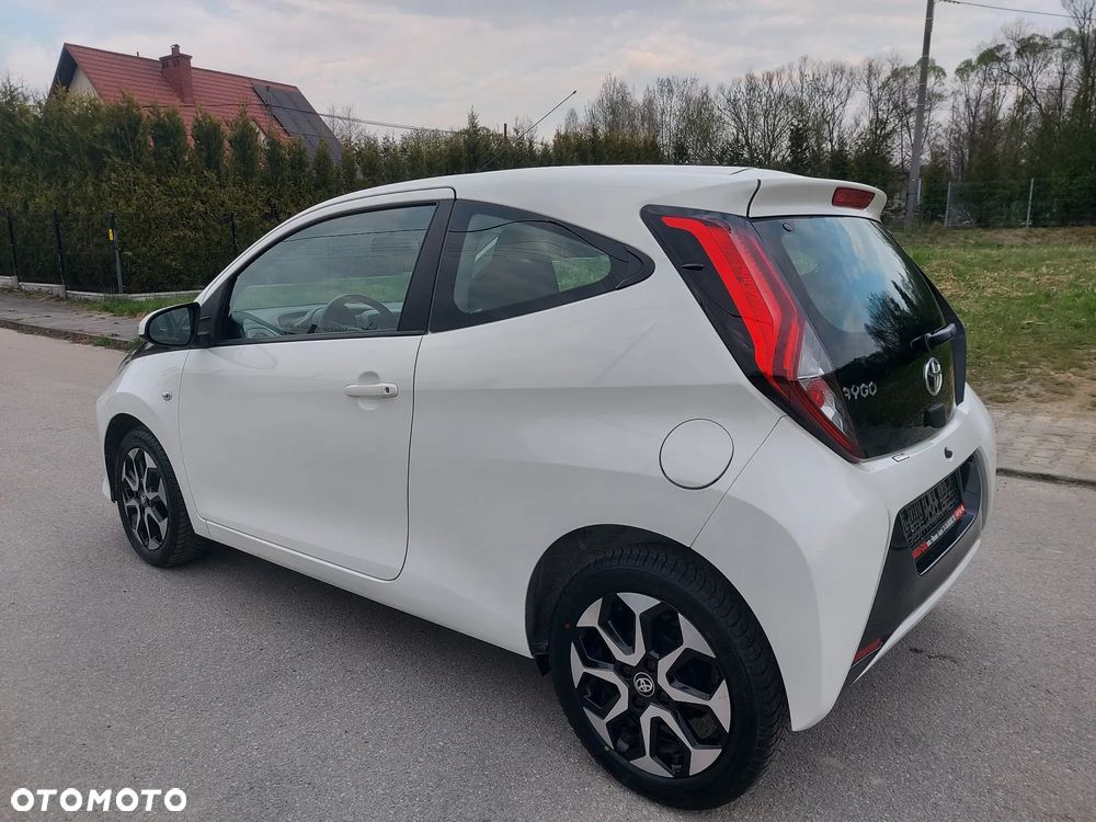 Toyota Aygo x-play - 5