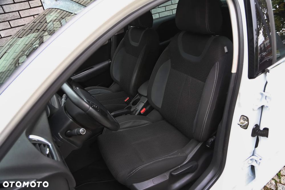 Citroën C4 BlueHDi 120 Stop&Start EAT6 Selection - 28