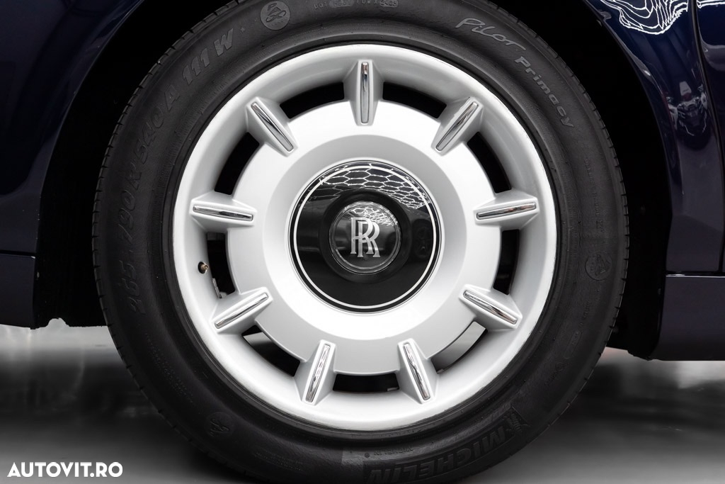 Rolls-Royce Phantom Standard - 7
