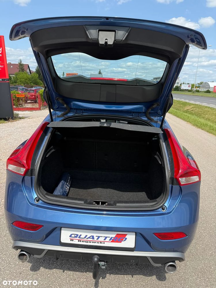 Volvo V40 D2 Drive-E R-Design Momentum - 19