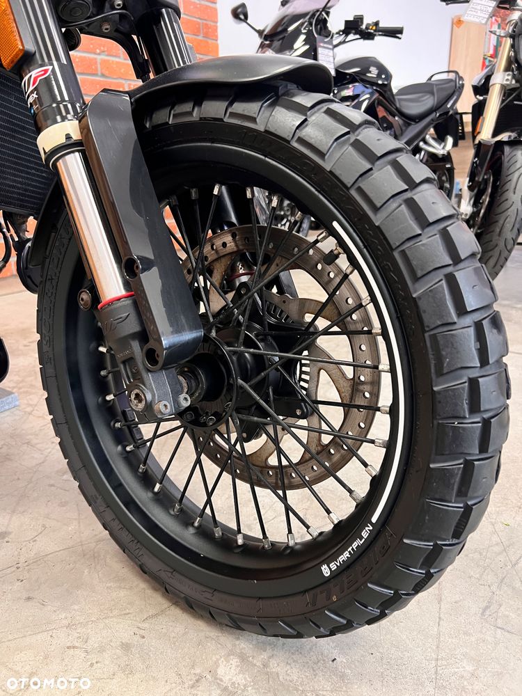 Husqvarna Svartpilen - 6