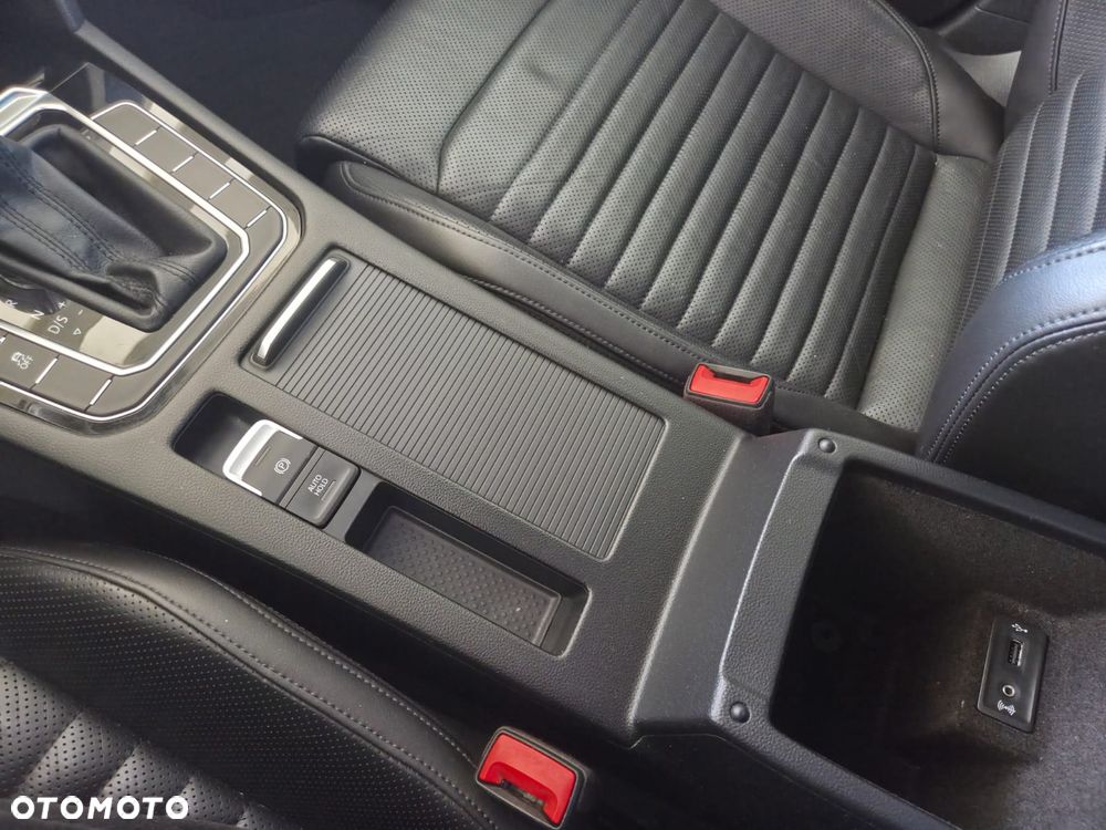 Volkswagen Passat 1.8 TSI BMT Highline DSG - 12