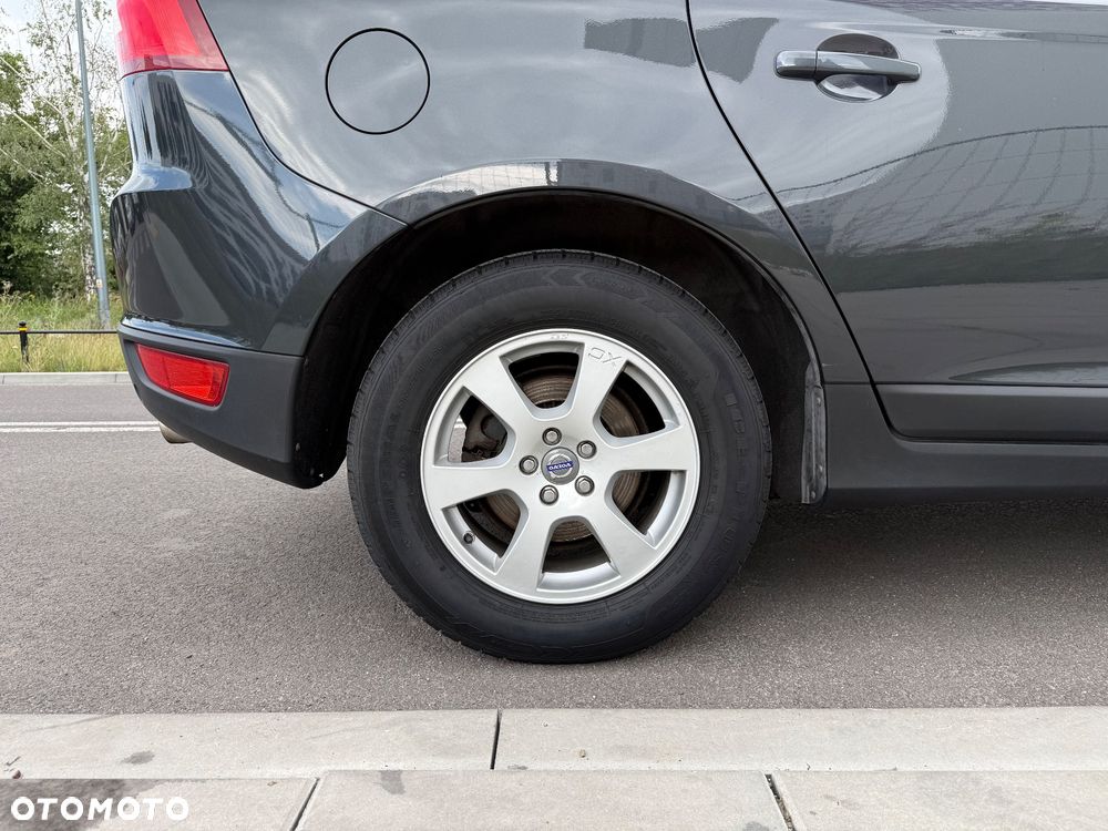 Volvo XC 60 2.4D AWD Momentum - 23