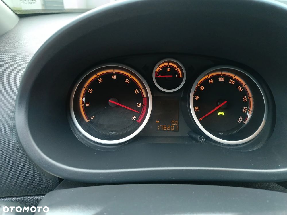 Opel Corsa 1.4 16V Color Edition - 34