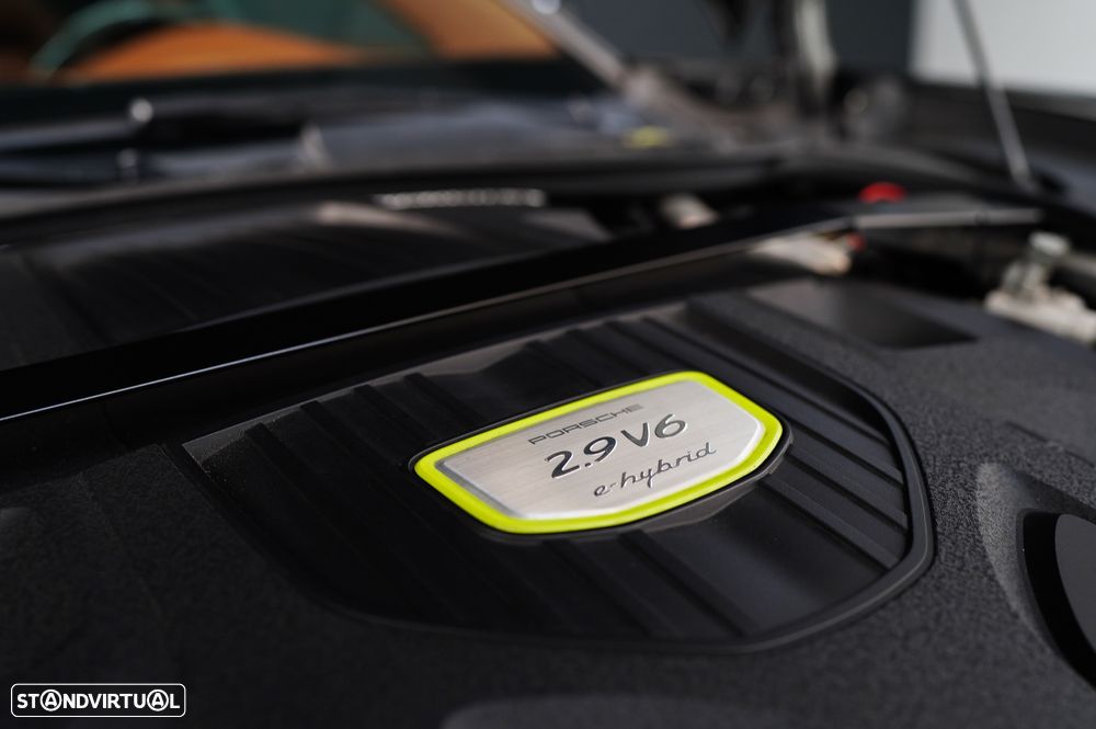 Porsche Panamera Sport Turismo 4 E-Hybrid - 27