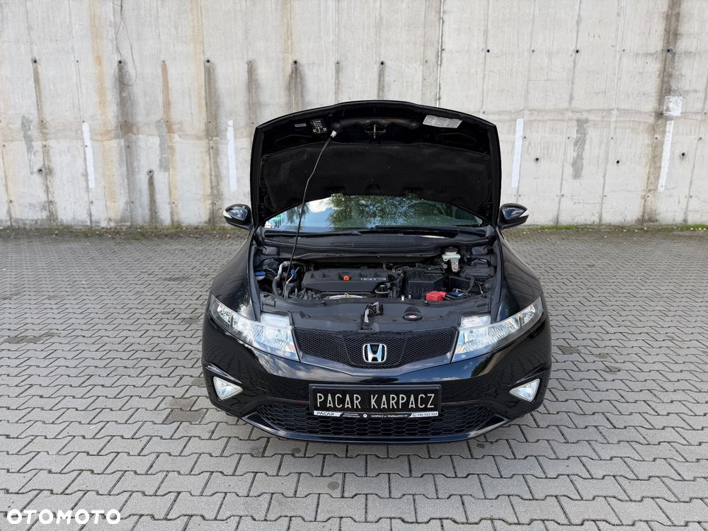 Honda Civic 1.8 GT Special Edition - 11