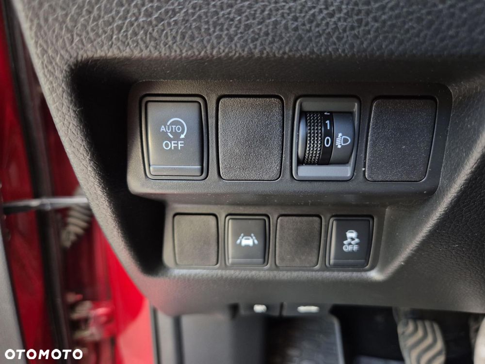 Nissan Qashqai 1.2 DIG-T N-Connecta EU6 - 24