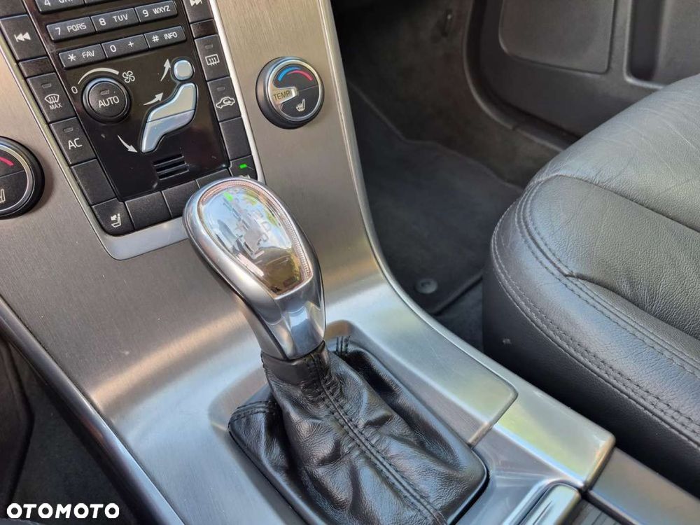 Volvo XC 60 - 22