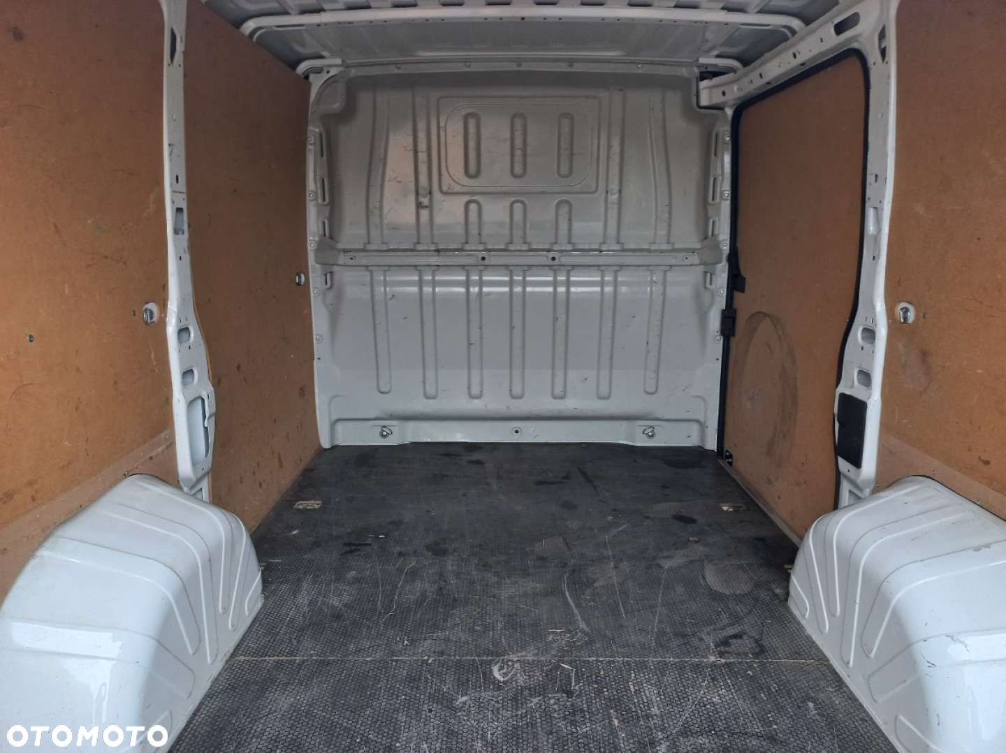 Peugeot BOXER - 12
