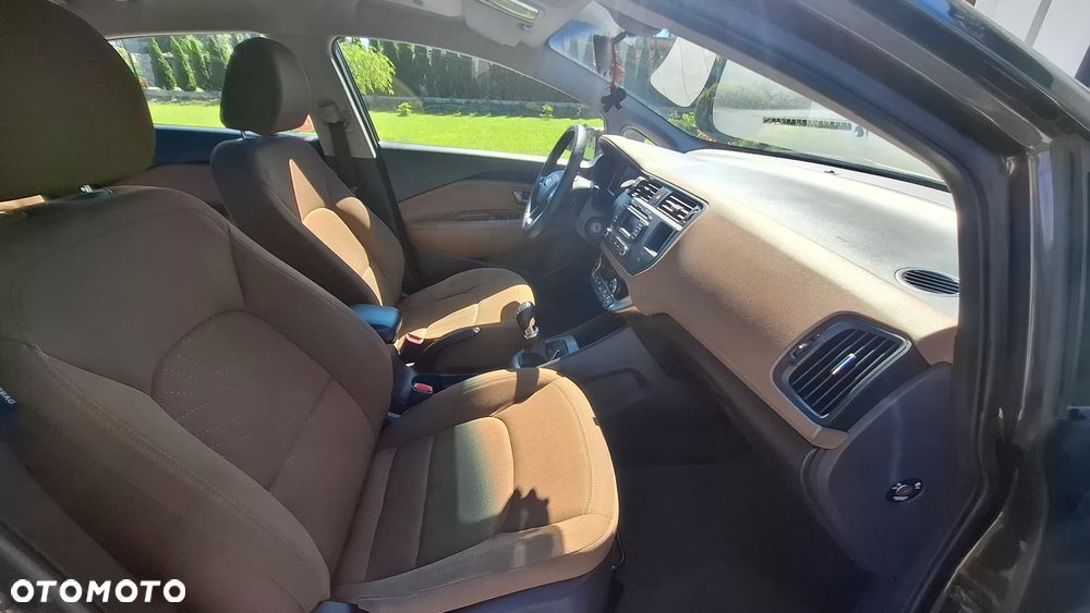 Kia Rio 1.4 M (klm) - 10