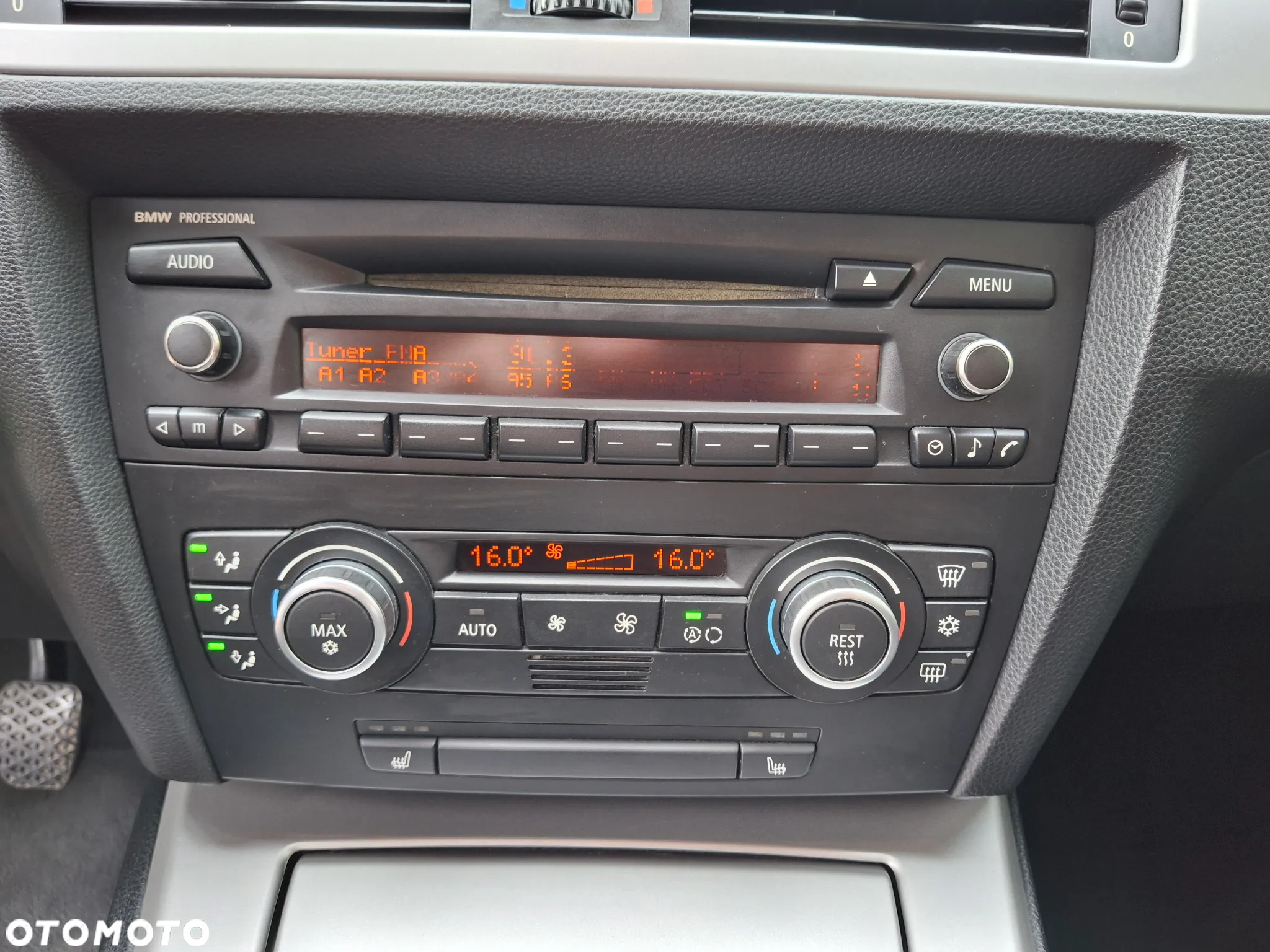 BMW Seria 3 318d - 16