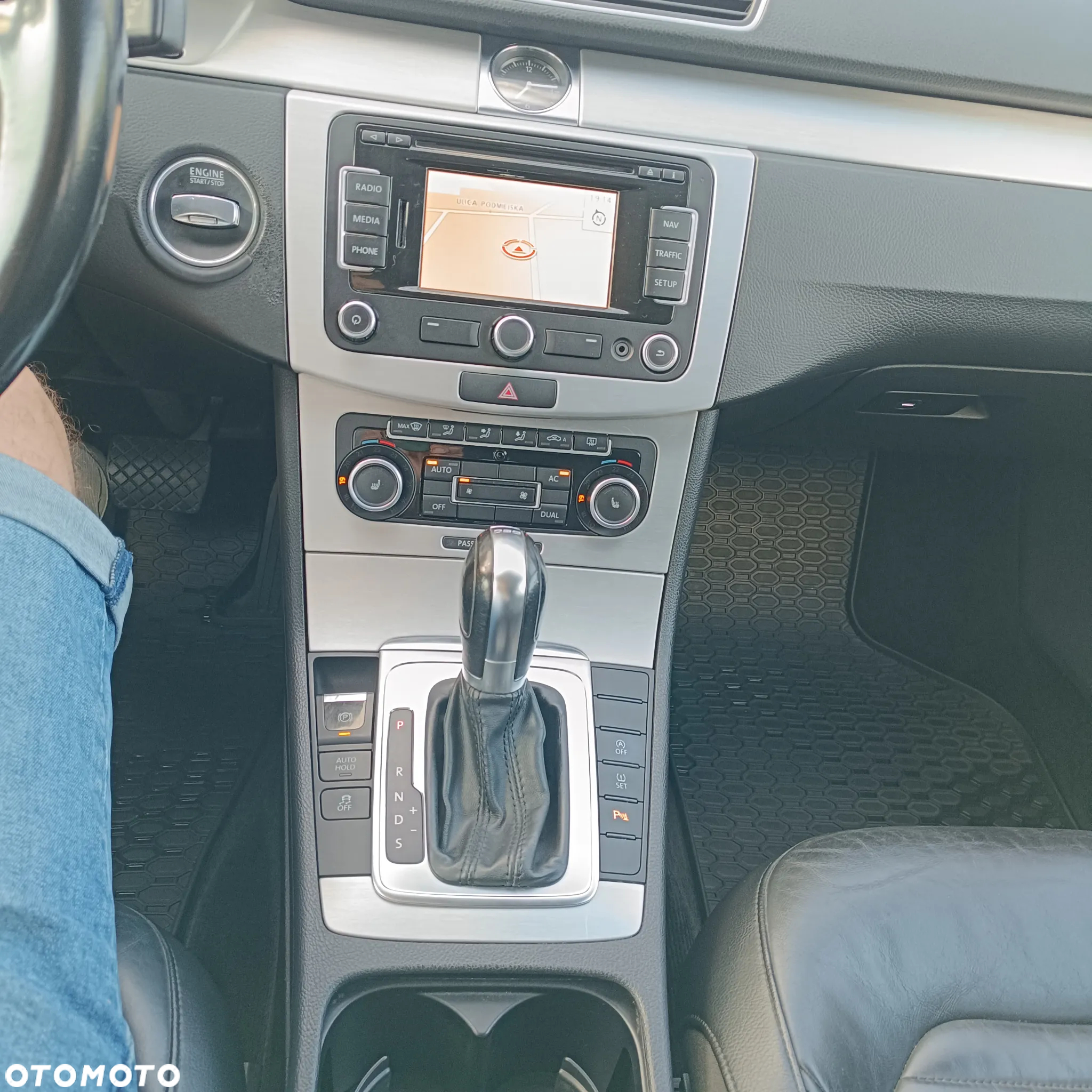 Volkswagen Passat 2.0 TDI Comfortline DSG - 16