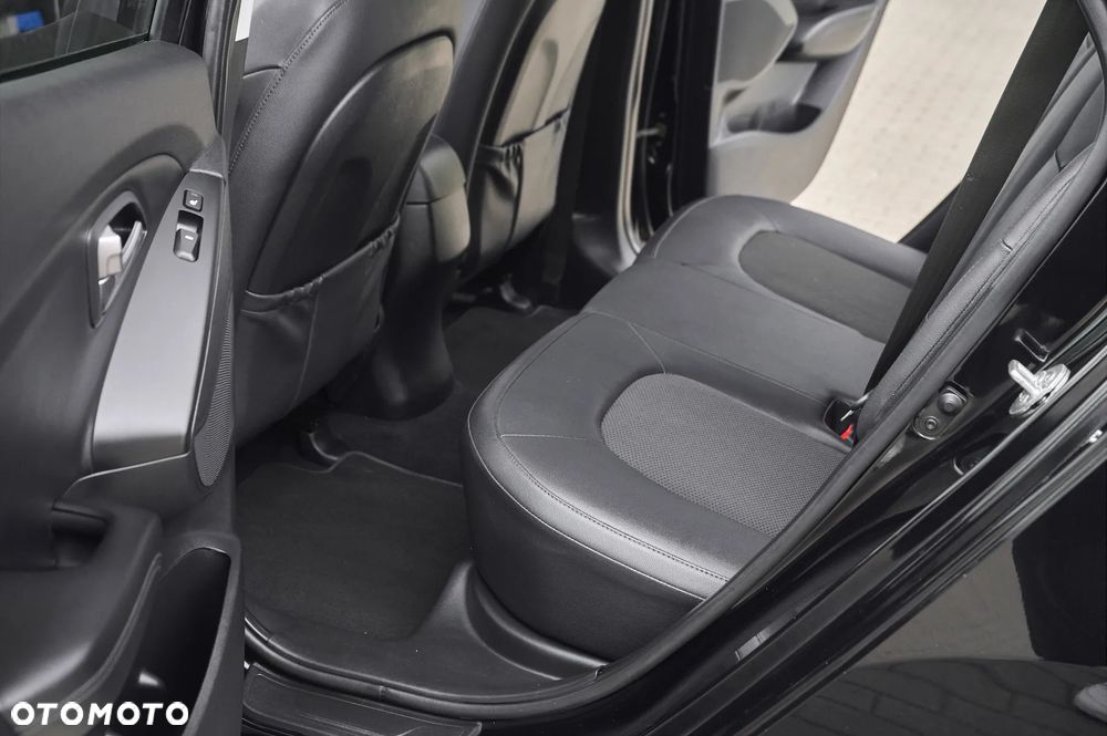 Hyundai ix35 1.7 CRDi Premium 2WD - 21