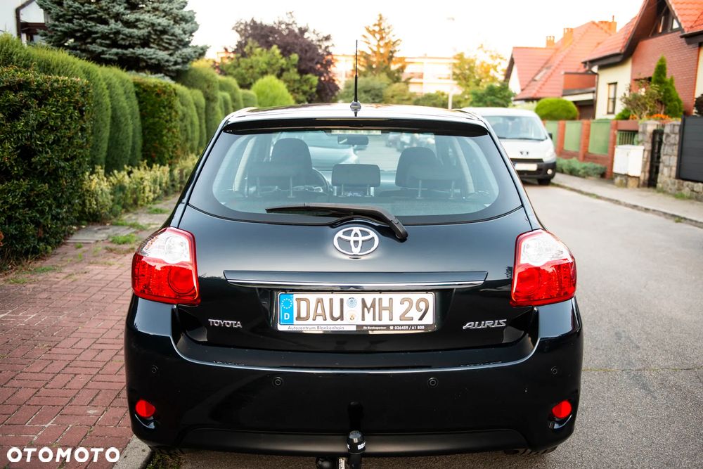 Toyota Auris 1.6 Executive - 6