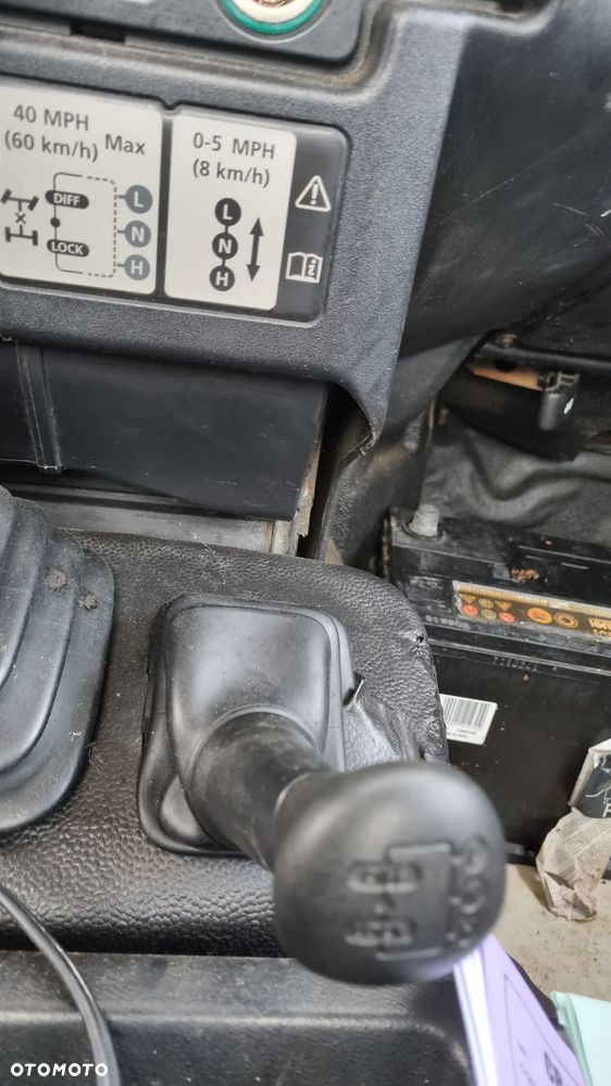 Land Rover Defender - 23