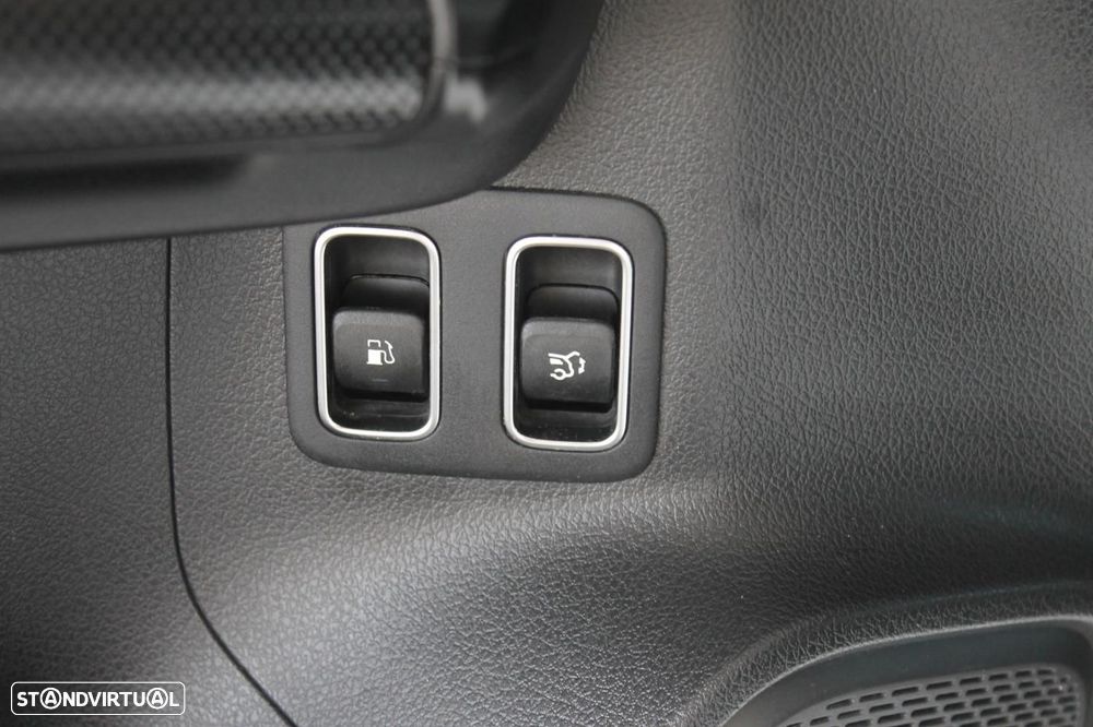 Mercedes-Benz B 250 e Style Plus - 35