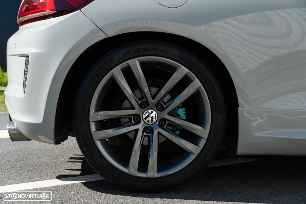 VW Scirocco 2.0 TSI Sport DSG - 18
