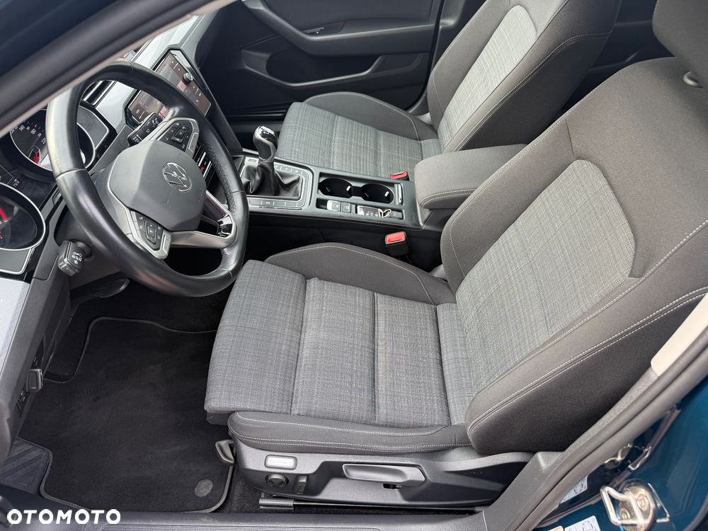 Volkswagen Passat 2.0 TDI EVO Business - 34