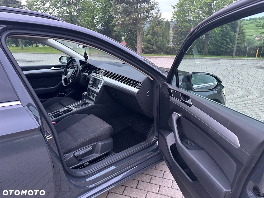 Volkswagen Passat 2.0 TDI SCR 4Mot DSG Highline - 9