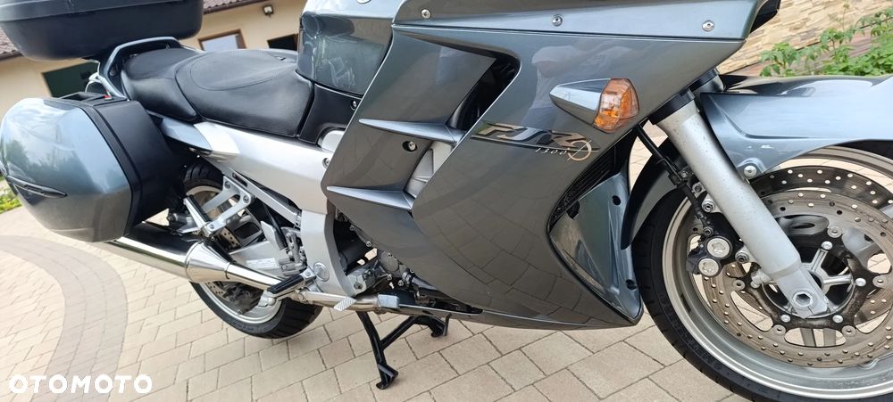 Yamaha FJR - 32