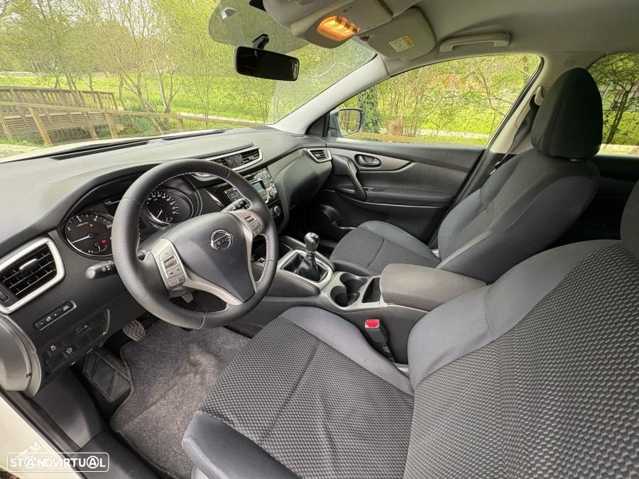 Nissan Qashqai 1.5 dCi Tekna Premium 17 - 24