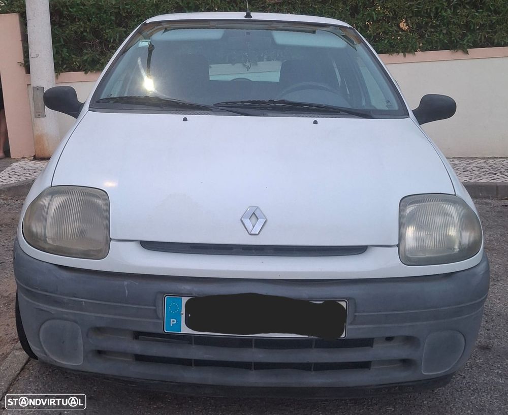 Renault Clio - 11