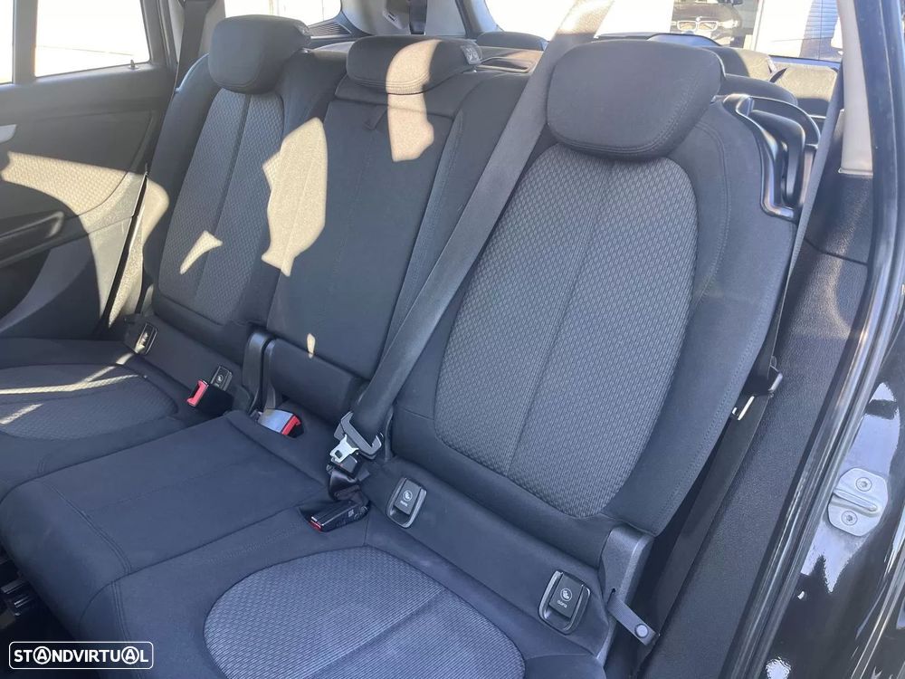 BMW 216 Gran Tourer d Line Sport - 38