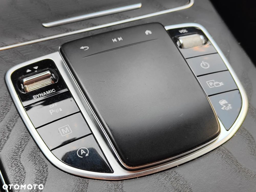 Mercedes-Benz GLC 220 d 4Matic 9G-TRONIC AMG Line - 16