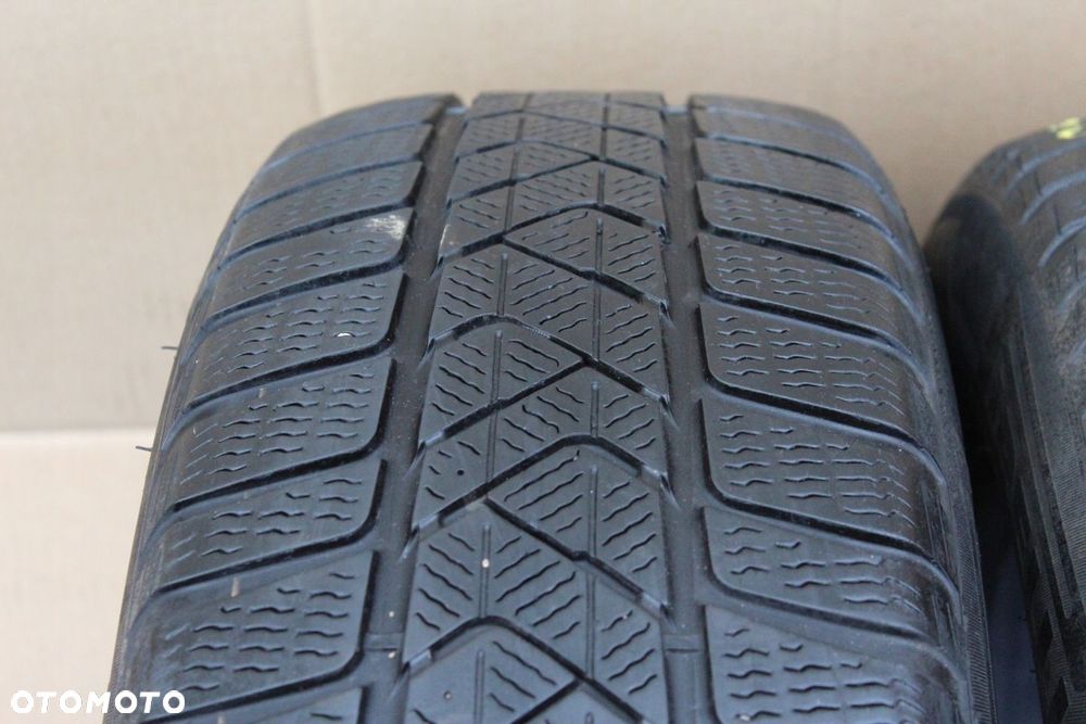 2x 225/60R18 PIRELLI SOTTOZERO 3 RSC 104H 20r 5,5mm - 2