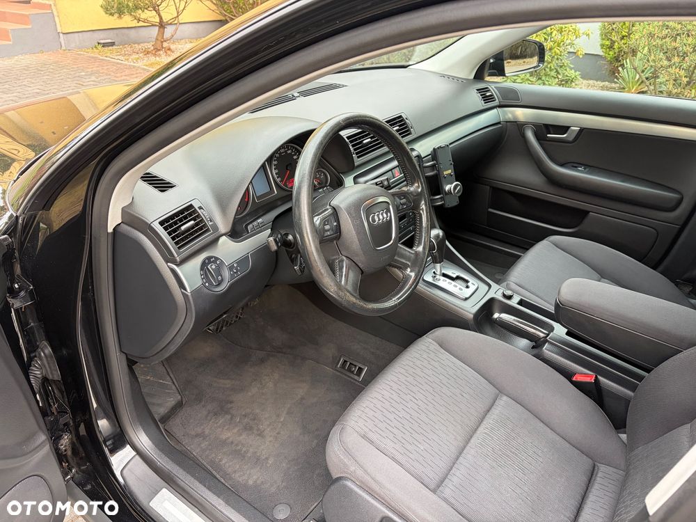 Audi A4 Limousine - 17