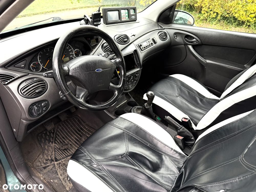 Ford Focus 1.4 Ambiente - 5