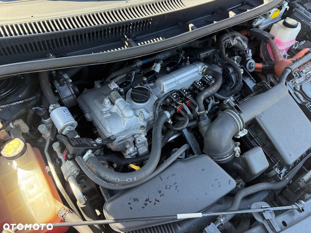 Toyota Auris 1.8 HSD Luna - 21