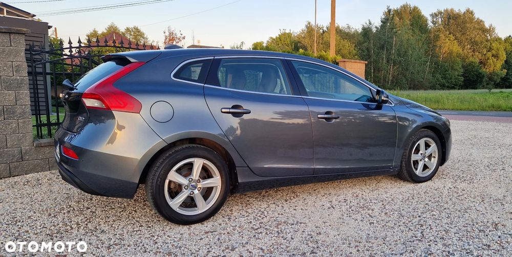 Volvo V40 D2 Momentum - 3