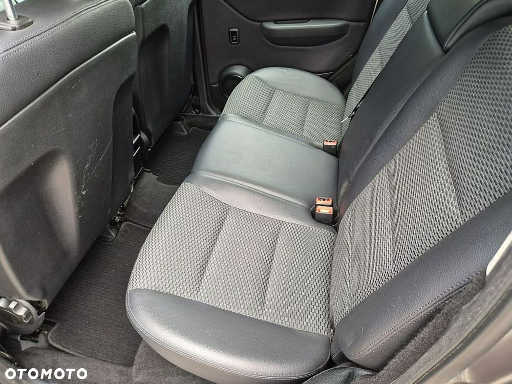 Mercedes-Benz Klasa A 180 BlueEFFICIENCY Avantgarde - 19