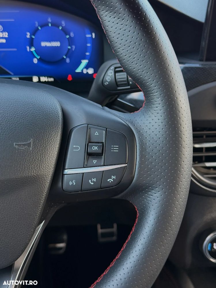 Ford Focus 1.0 EcoBoost MHEV ST-Line - 31
