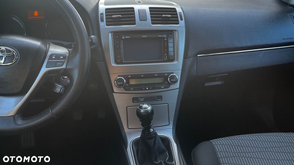 Toyota Avensis 1.8 Business Edition - 17