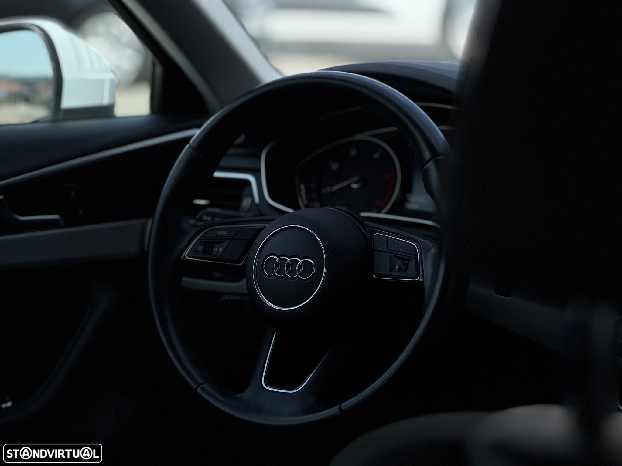 Audi A4 Avant 35 TDI Advanced S tronic - 12