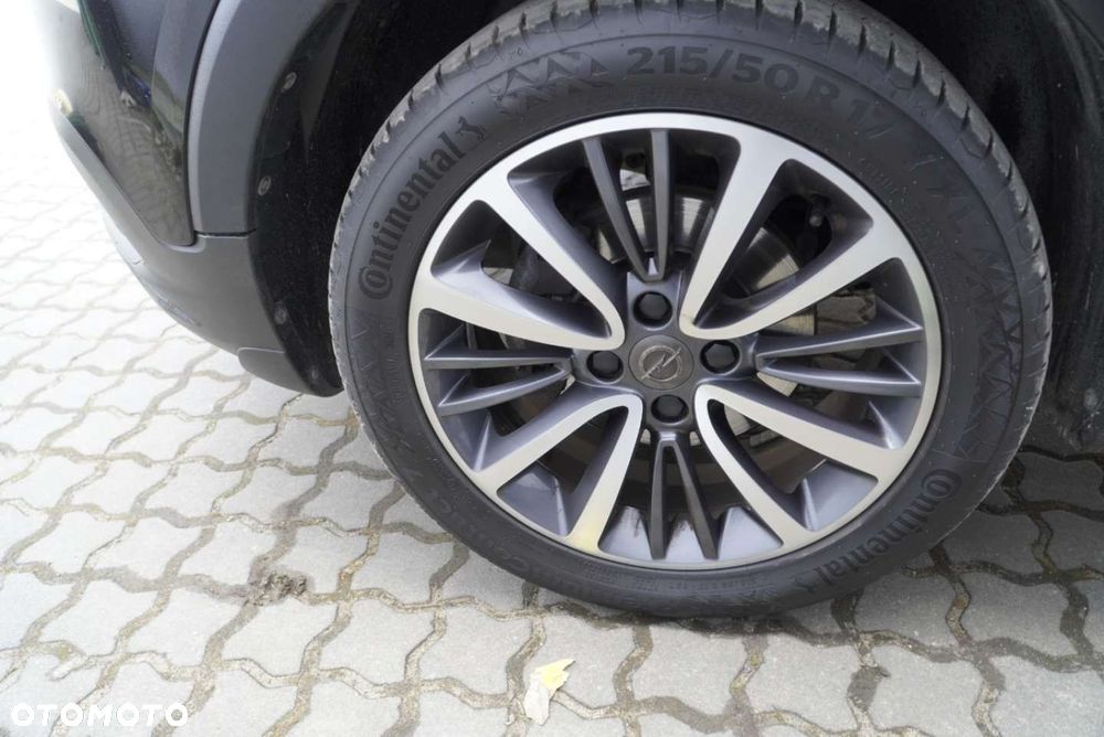 Opel Crossland X 1.2 T Eco Design Line S&S - 24