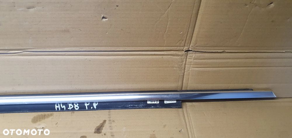 Listwa zgarniająca drzwi chrom prawy przód przednia prawa Audi A4 B8 8K0853284G - 3